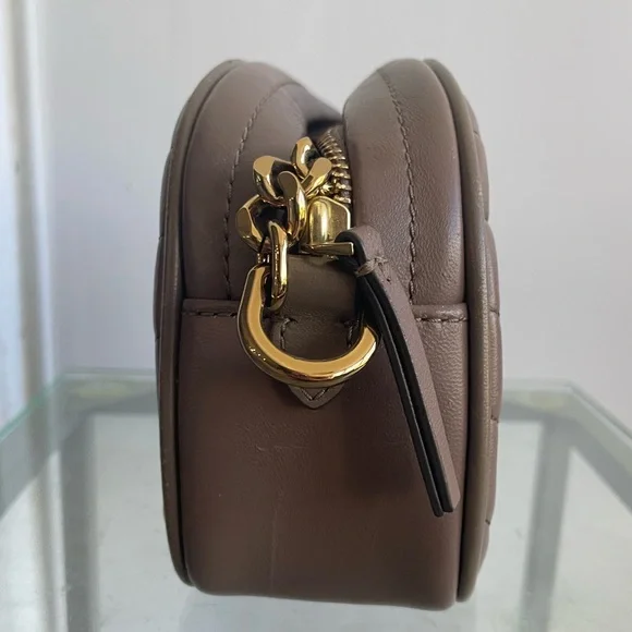 Tory Burch Brown Taupe Kira Quilted Chevron Crossbody Camera Bag w/ Gold Details - Picture 5 of 7